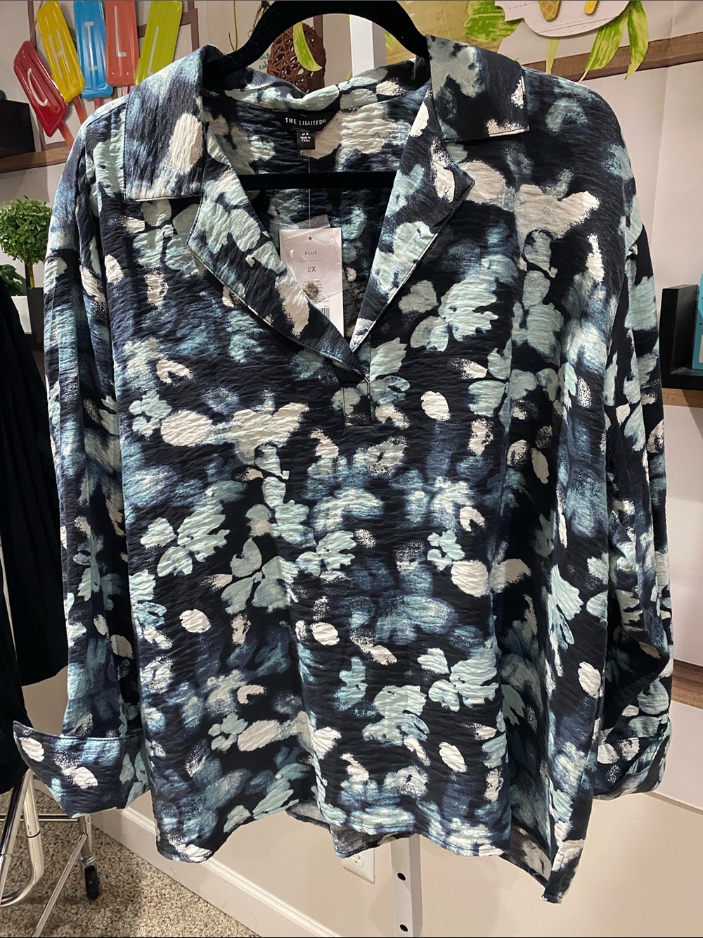 The Limited Black, Blue and White Abstract Print v neck blouse. 2X. Ptp 26 L 27